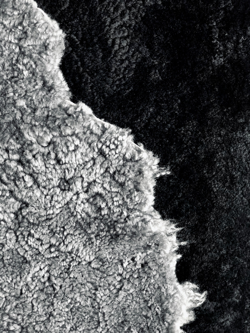 CURLY SHEEPSKIN BLACK